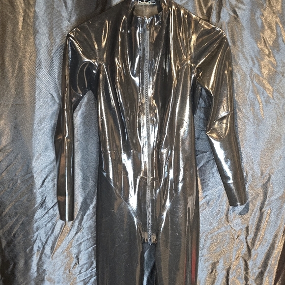 Libidex latex princess catsuit - Picture 3 of 9